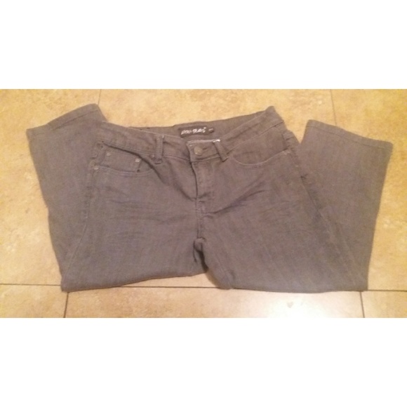 Grey Capris Jeans - Picture 1 of 3